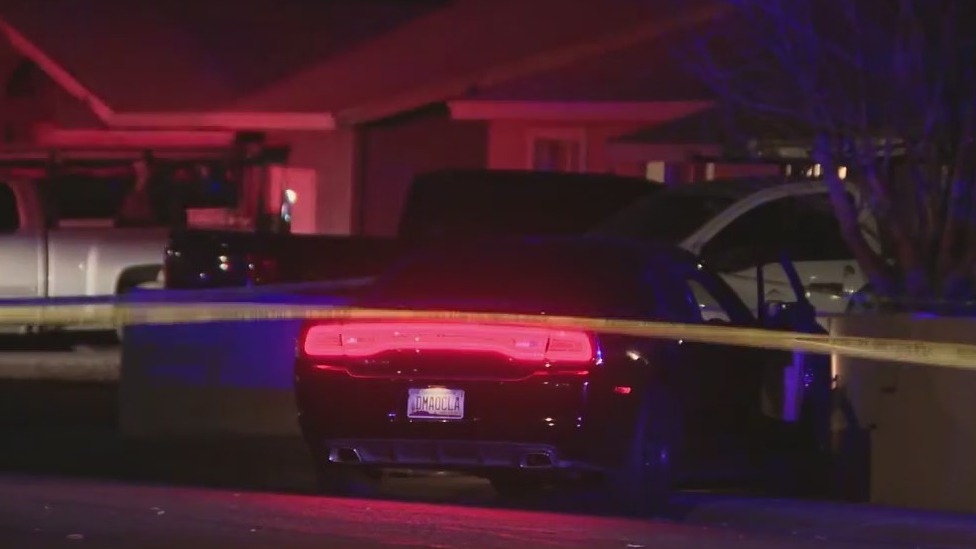 Teenage girl killed in west Phoenix shooting, according to police